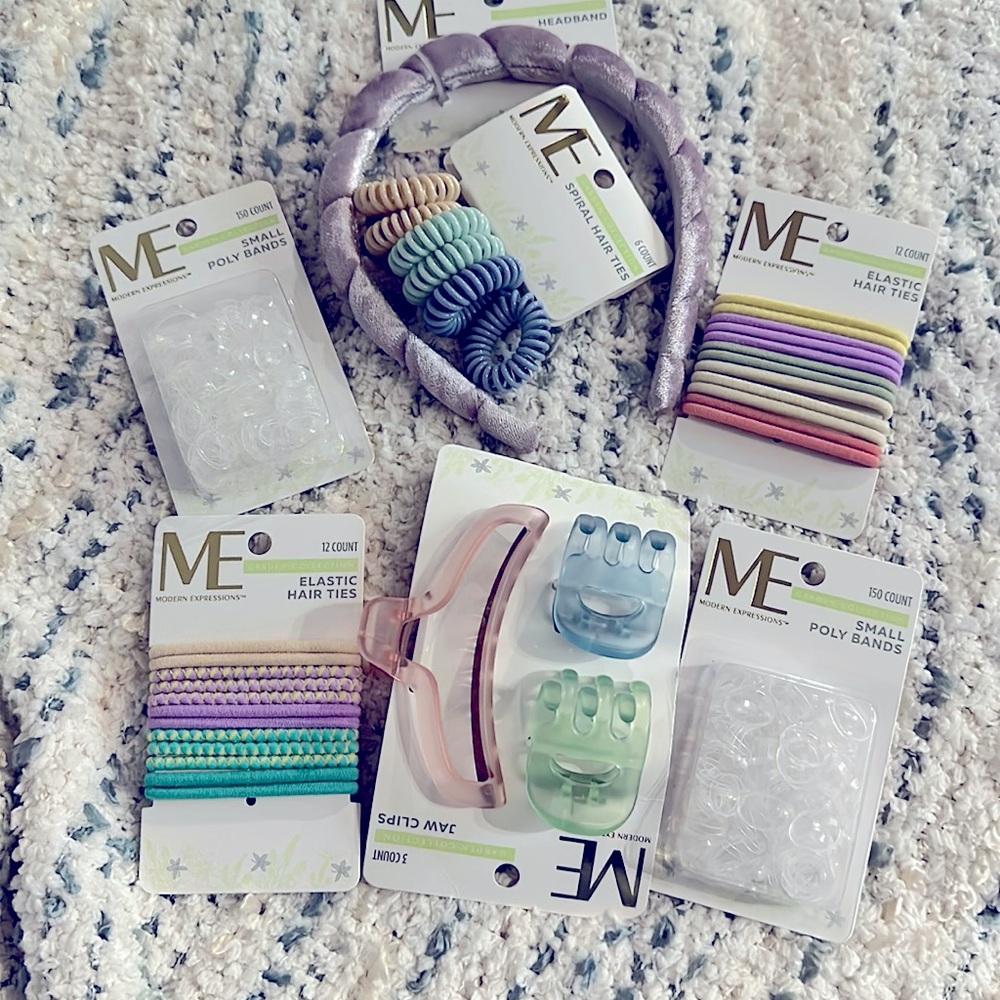 Set of 7 hair accessories ME Modern Expressions scrunchie bands ties cli…